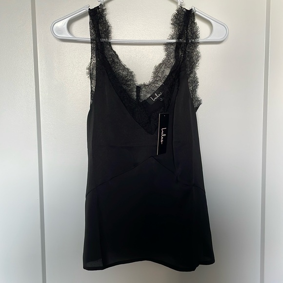 Lace trim tank - Picture 1 of 3